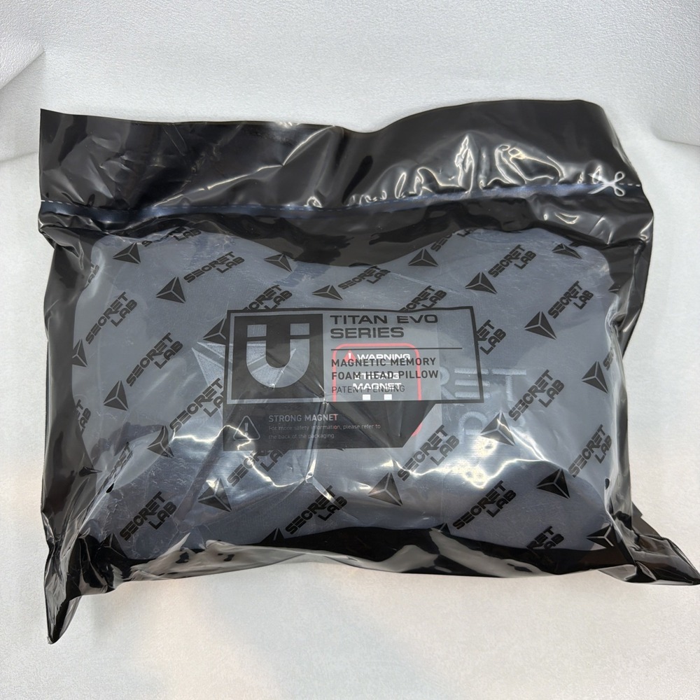 Secret Lab TITAN Evo Magnetic Memory Foam Head Pillow Black Gaming Chair NEW